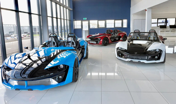 Zenos E10: до 480 л.с. на тонну и цена от 150 тысяч долларов
