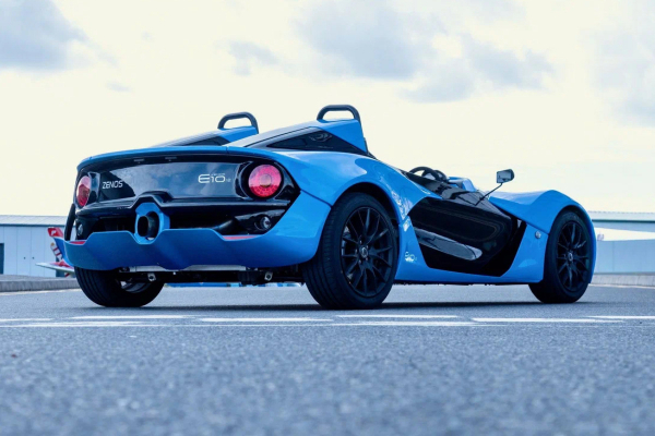 Zenos E10: до 480 л.с. на тонну и цена от 150 тысяч долларов