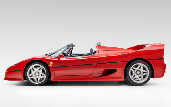 Редкую Ferrari F50 с пробегом 171&nbsp;км продадут на аукционе. Раскрыта цена