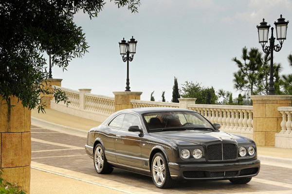 Правь, Британия: как в Bentley появилась модель Brooklands и чем она уникальна
