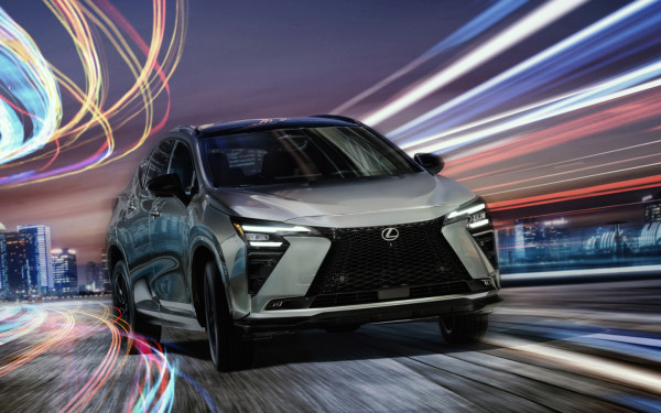 В Россию привезут новые BMW, Mercedes и Lexus. Модели, цены и сроки